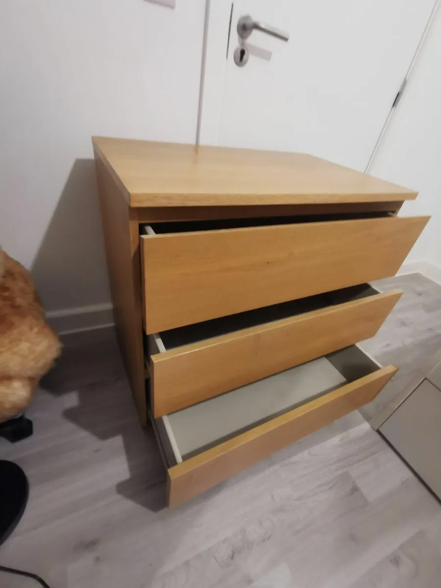 Malm chest of drawers 6months old - Image 2