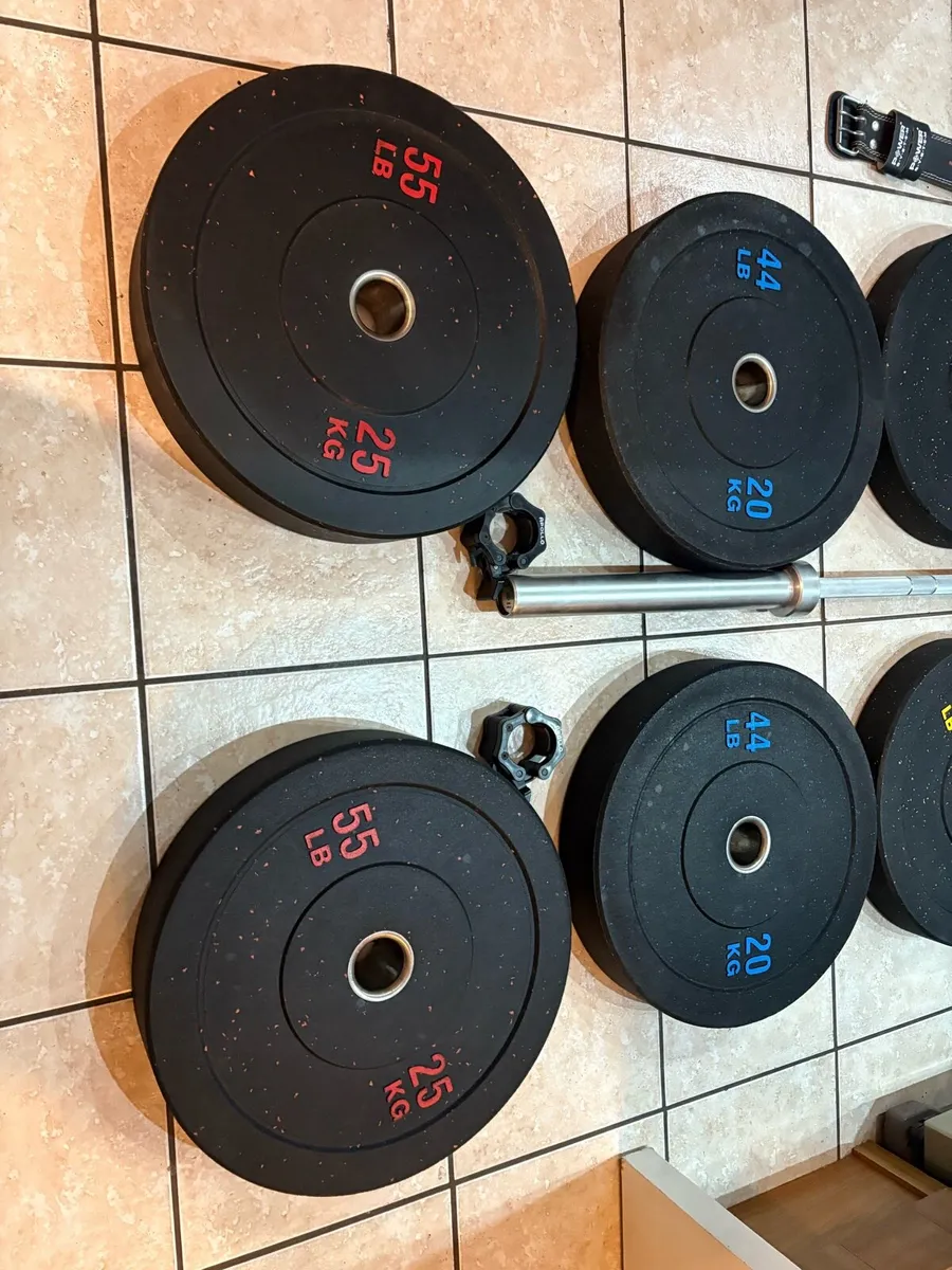 APOLLOCOMMERCIAL 20KG BARBELL +150KG BUMPER PLATES - Image 3