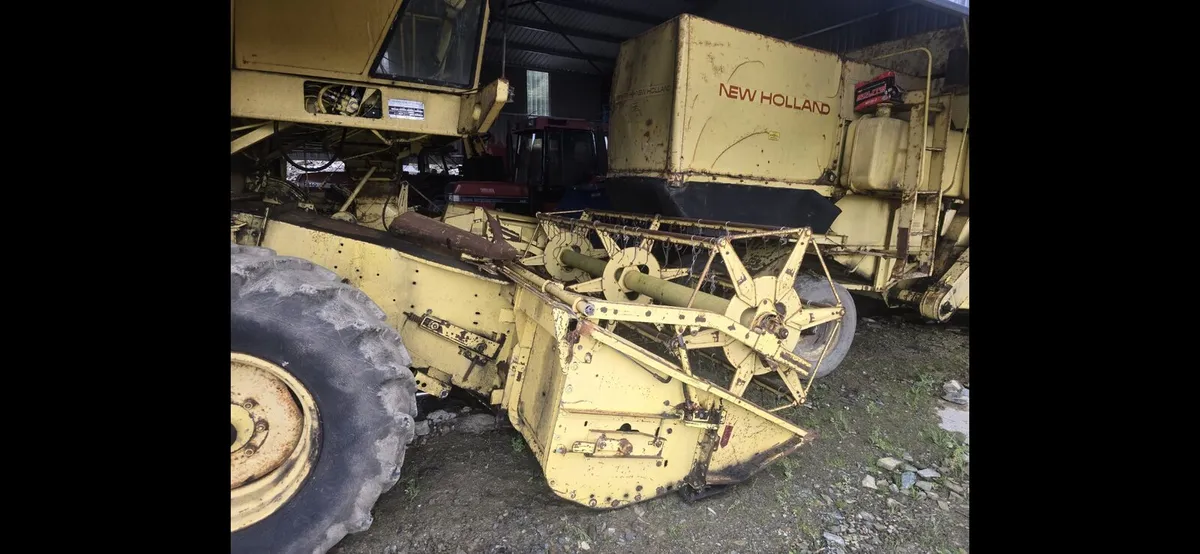 New holland combine 1530 - Image 2