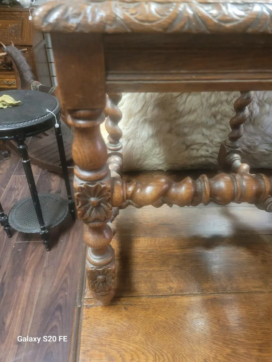 4 Oak chairs 25 eu.each. - Image 2