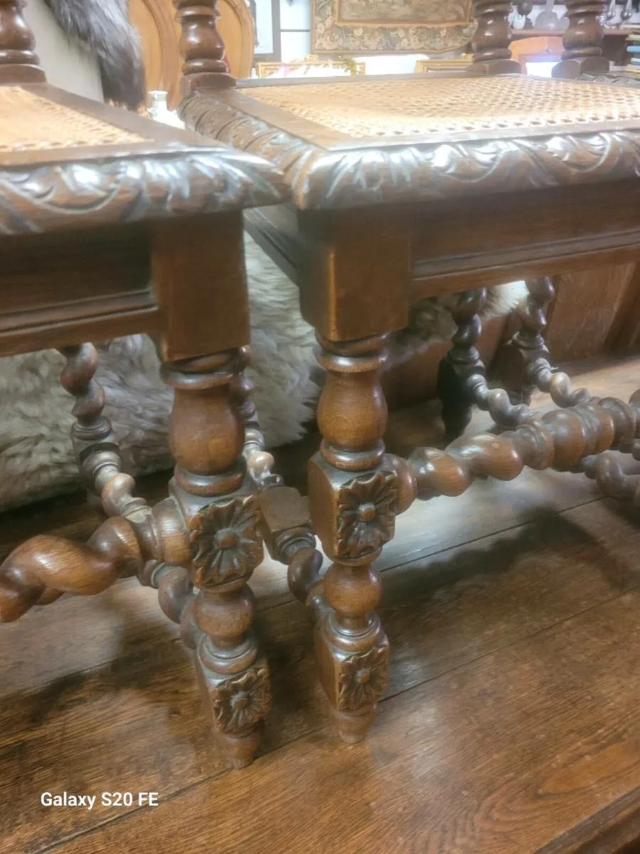 4 Oak chairs 25 eu.each. - Image 3