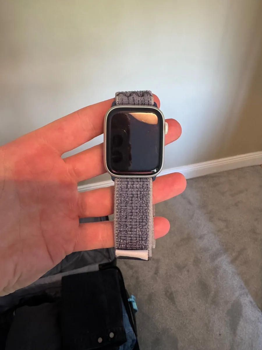 Apple Watch Series 9 - Image 2