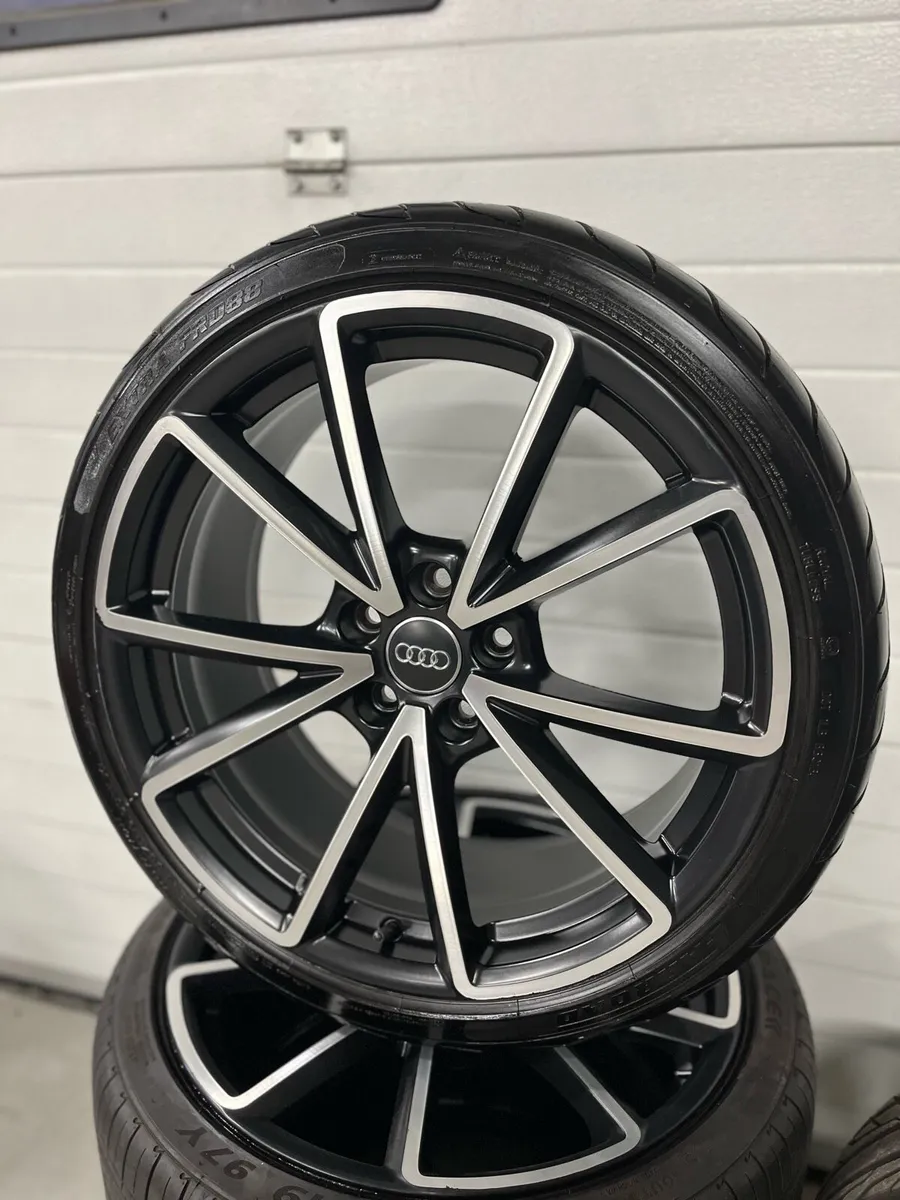 Genuine 19” RS4 Audi Alloys - Image 3