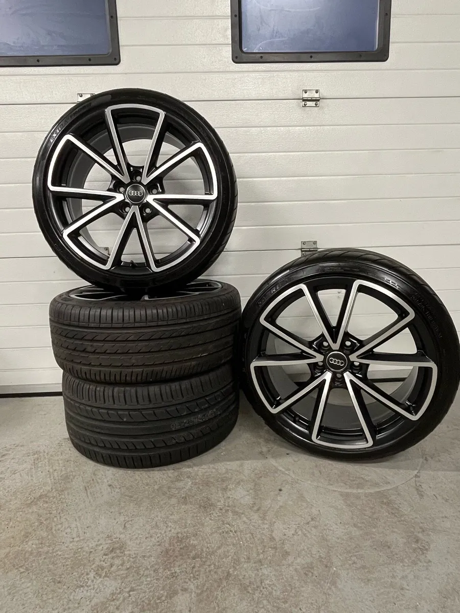 Genuine 19” RS4 Audi Alloys - Image 4
