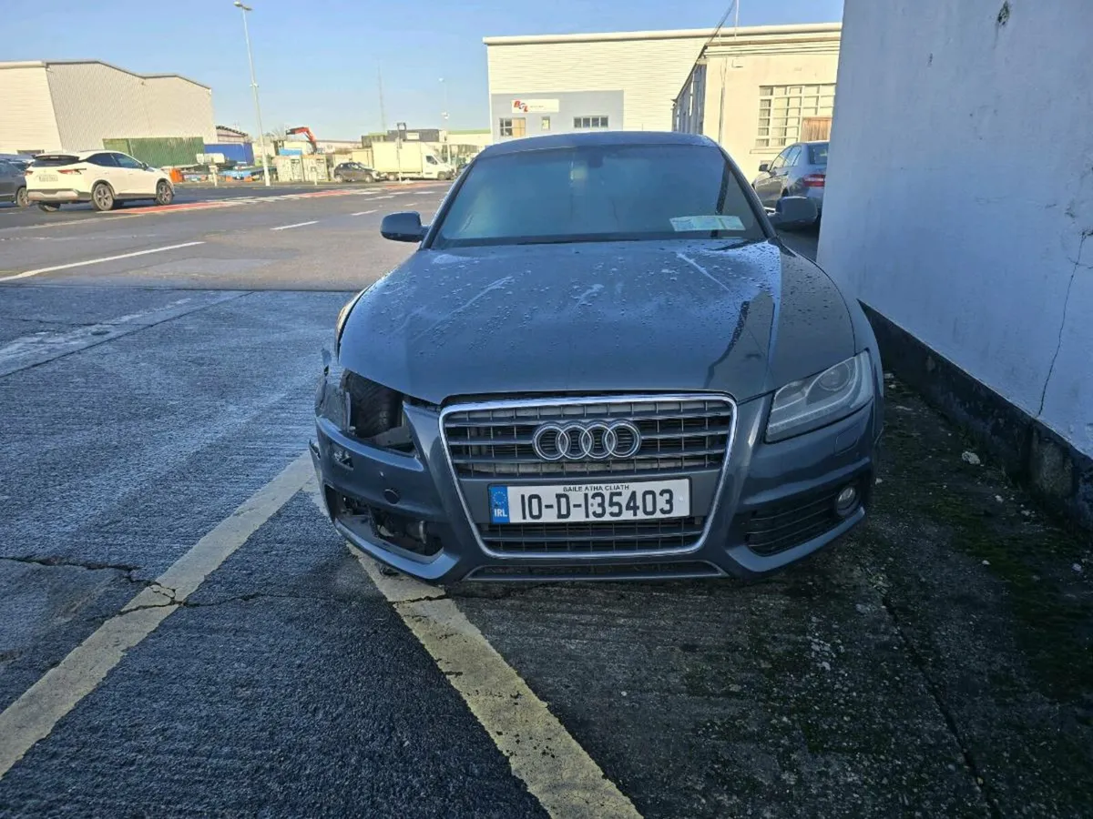 Damage car Audi a5 sline 2.0 disel manual 2010 - Image 1