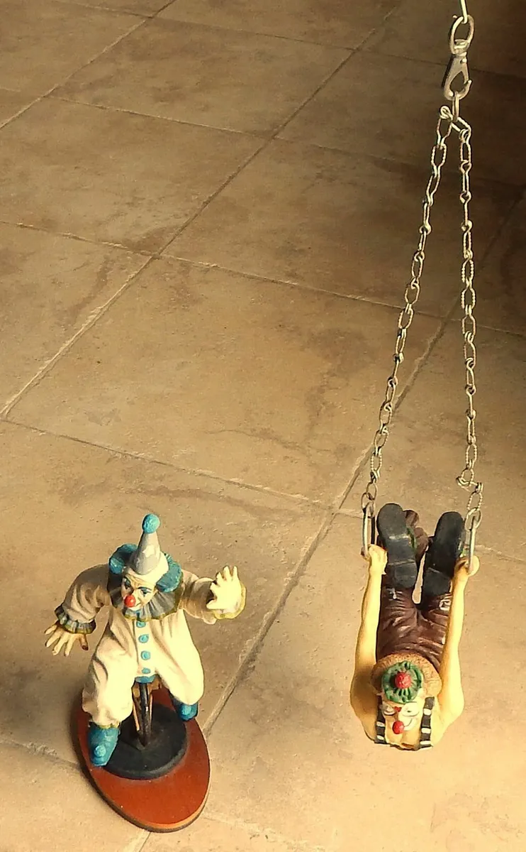 2 Vintage Resin Circus Clown Figurines - Image 3