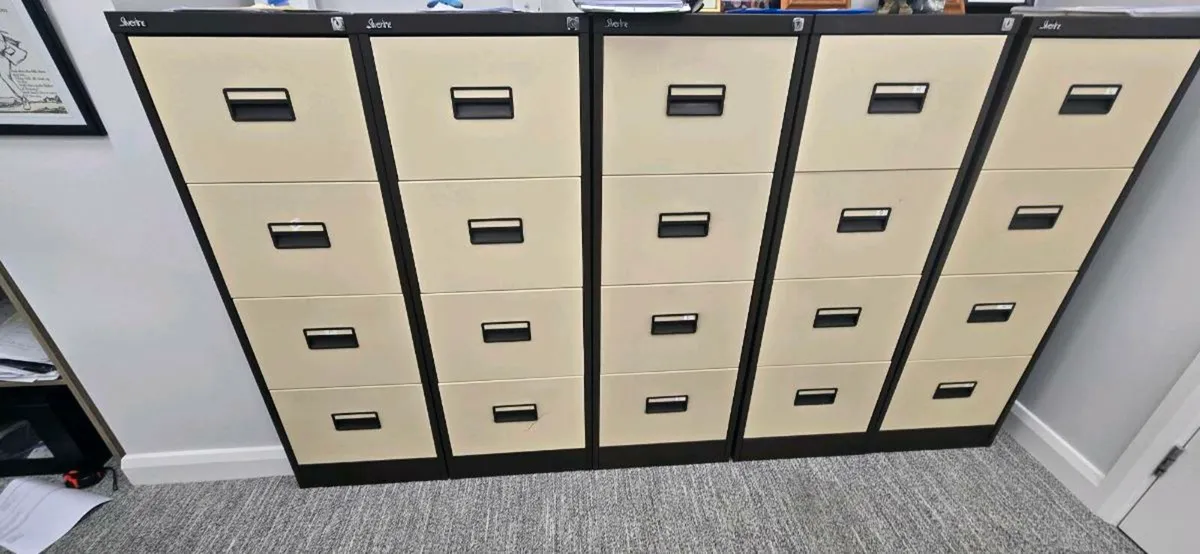 6 second-hand filing cabinets