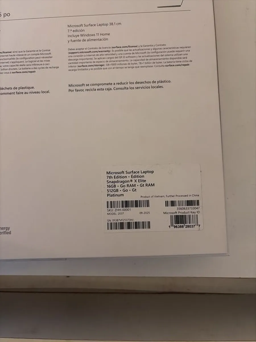 Microsoft - Surface Laptop - Copilot+ PC - 15" Touch-Screen - Snapdragon X Elite - 16GB Memory - 512GB SSD (7th Edition) - Platinum - Image 3