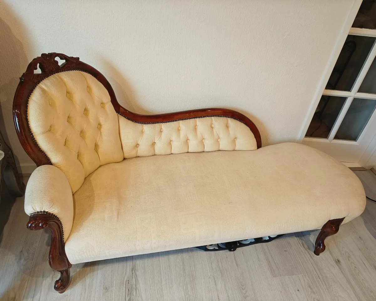 Chaise lounge - Image 1