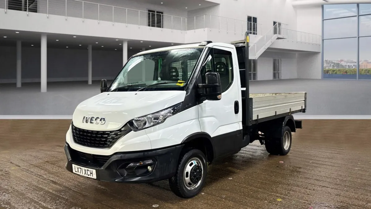 7000 KG TOWING LATE 2021 IVECO 35C14 10F6 TIPPER - Image 3