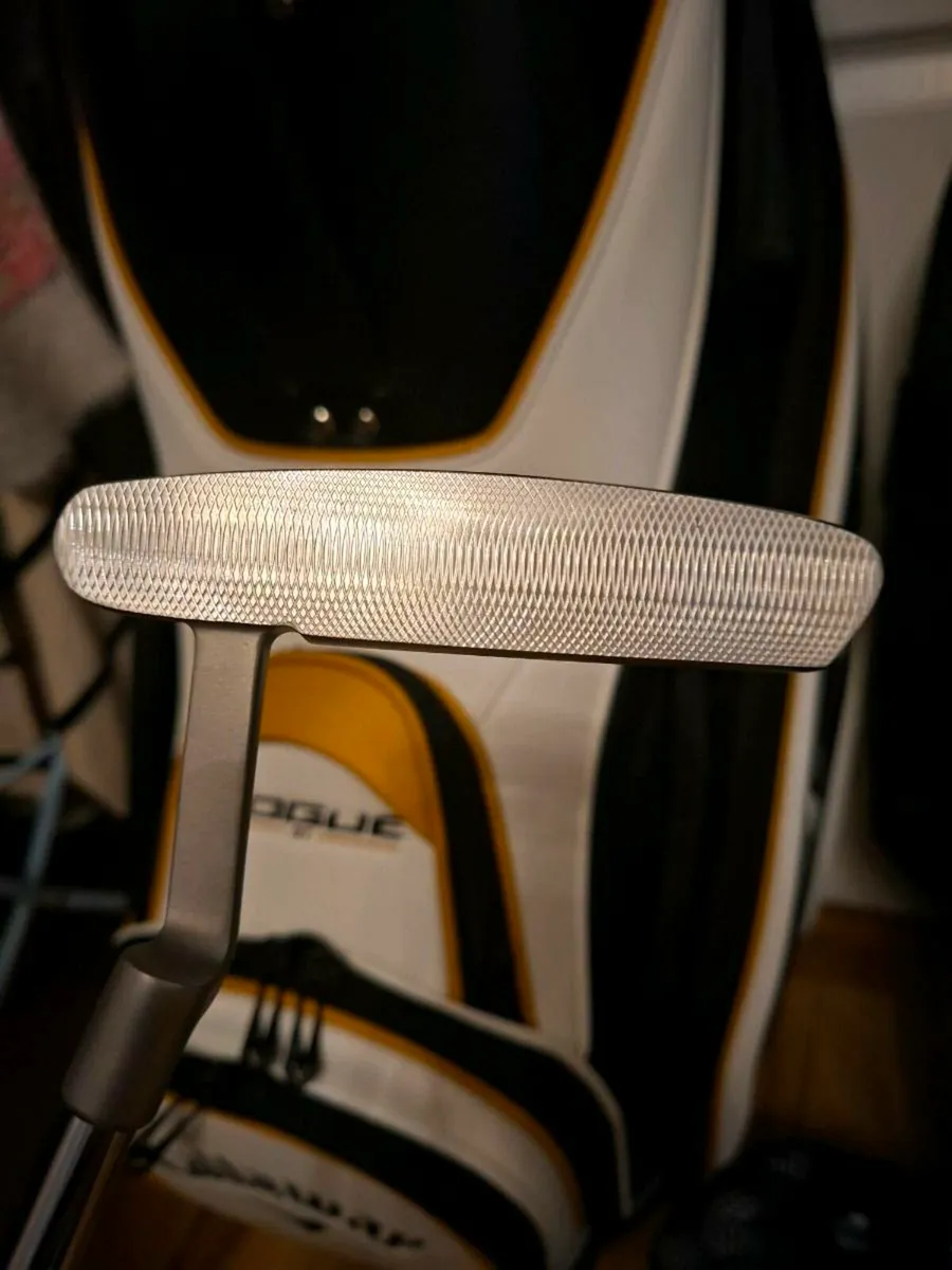 Brand New Cobra Fly Putter with Headcover - Image 2