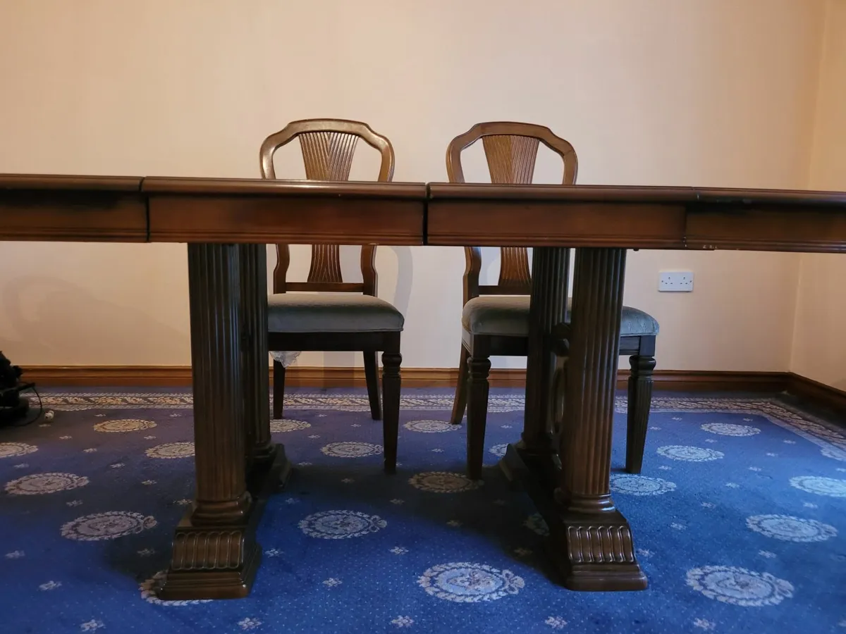 Dining room table and 3 piece suite - Image 2