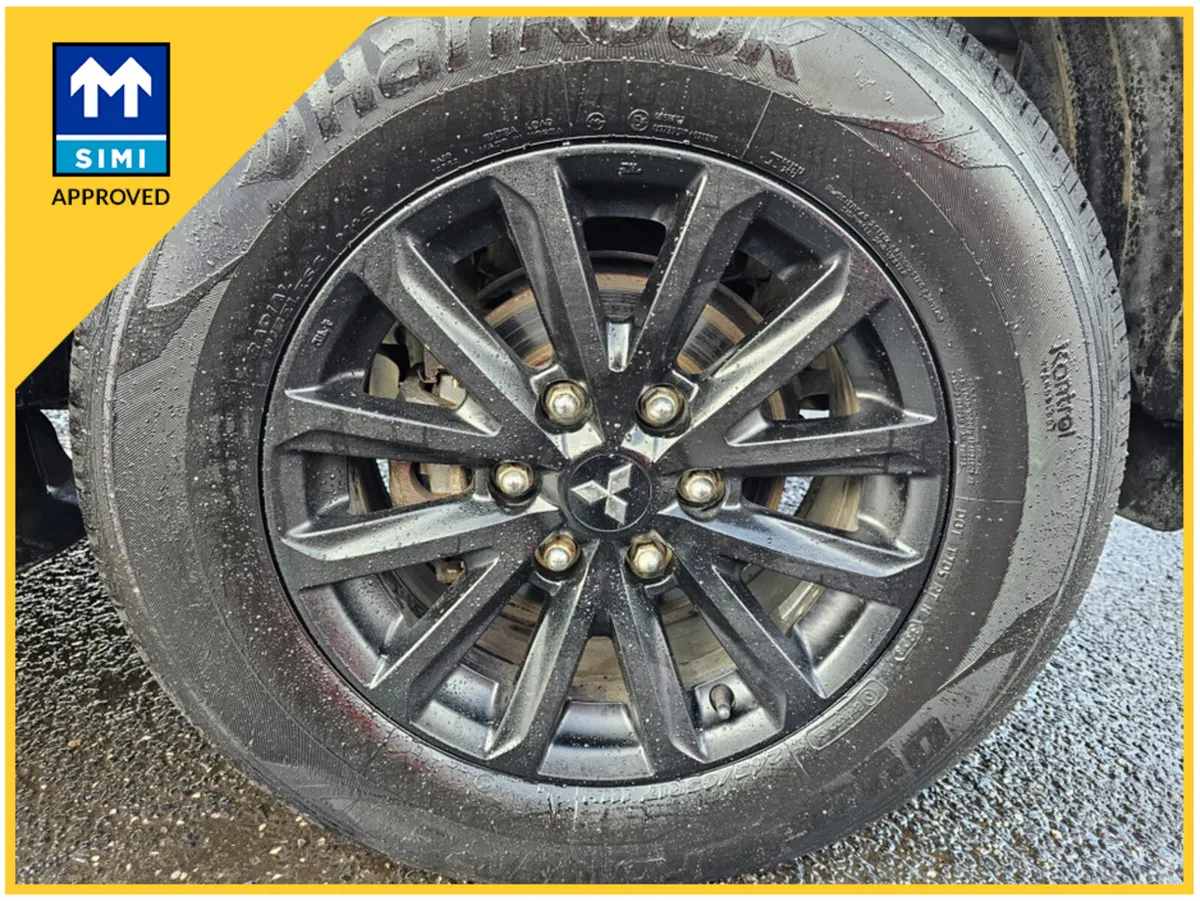 Mitsubishi L200 SUPERCHARGER BLACK EDITION ** ONE - Image 4