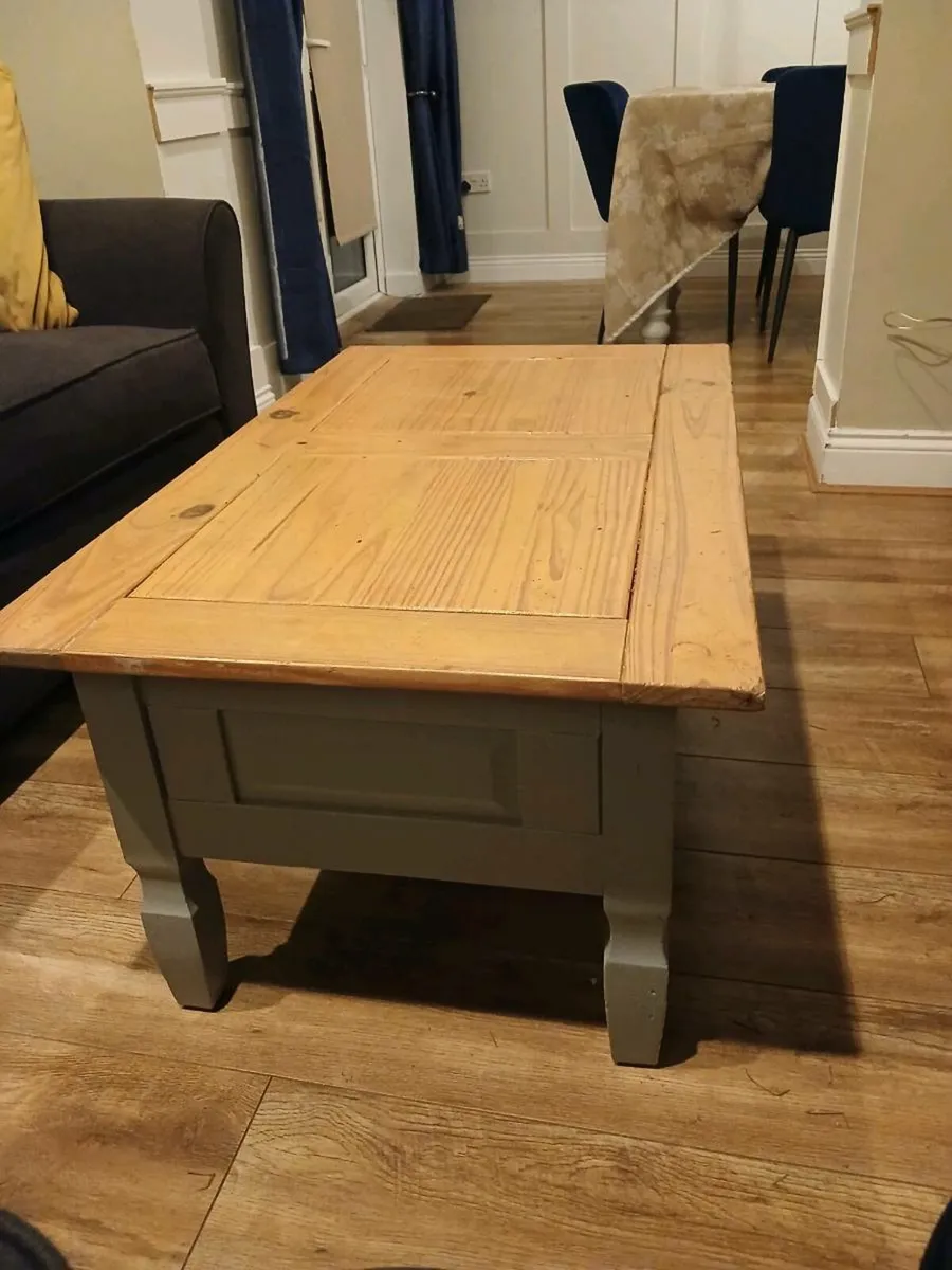 Coffee  table  great   condition - Image 2