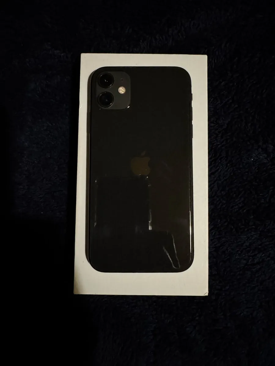 IPhone 11 - Image 3