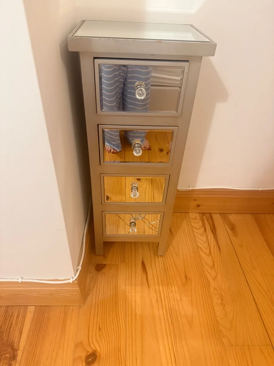 Bedside lockers - Image 2