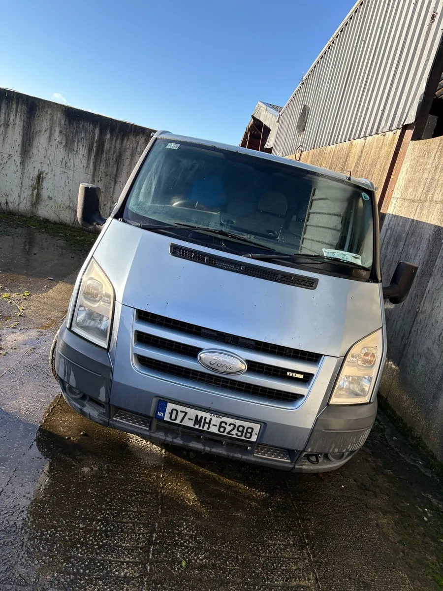 Transit van - Image 1