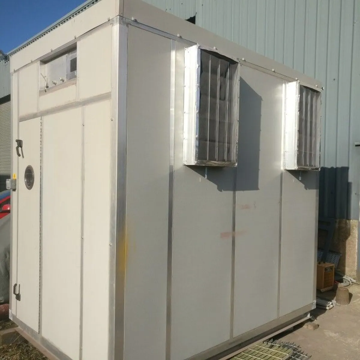 storage unit - Image 2