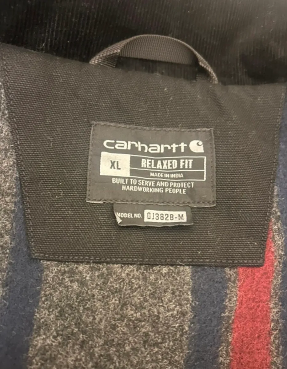 Men’s Carhartt jacket - Image 2