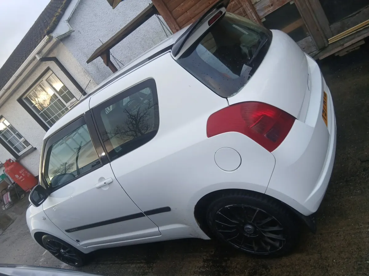 Suzuki Swift - Image 2