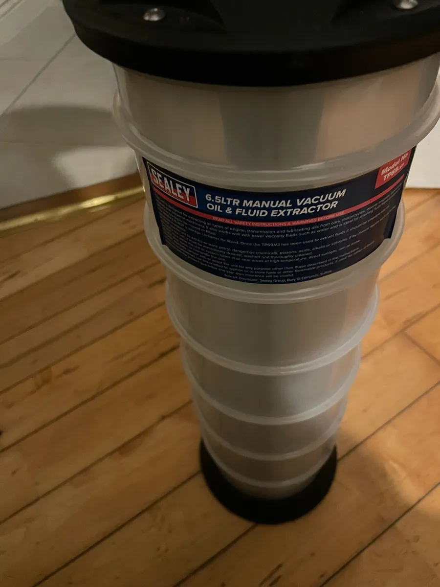 Sealey Oil and Fluid Vacuum - Image 3