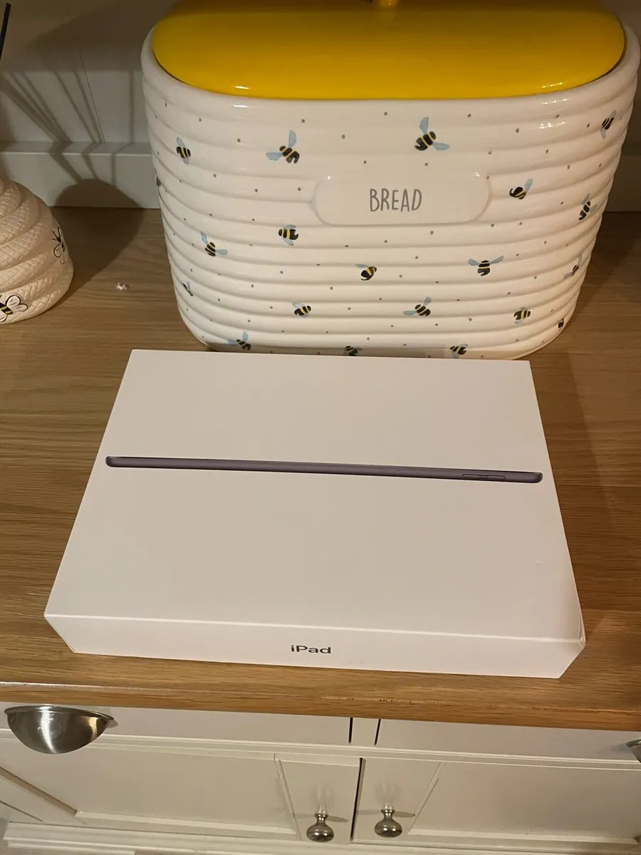 *Boxed iPad 9th Gen 10.2” - Image 1