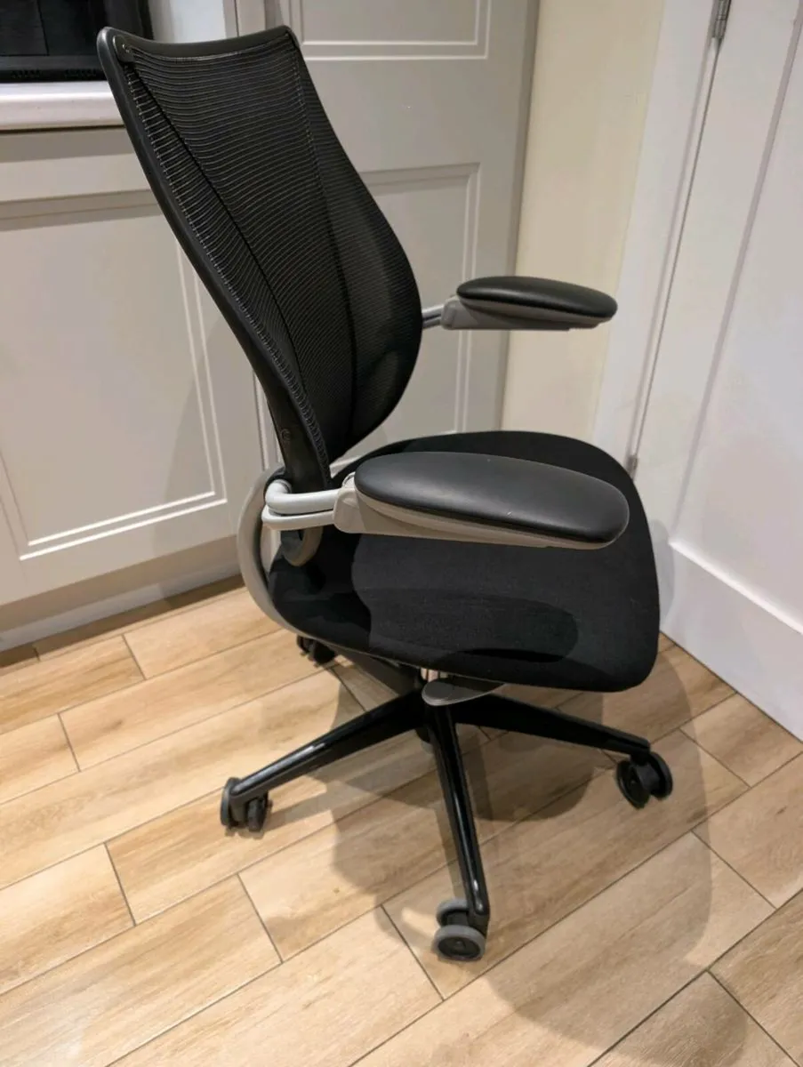 Ergonomic office chair - Image 4