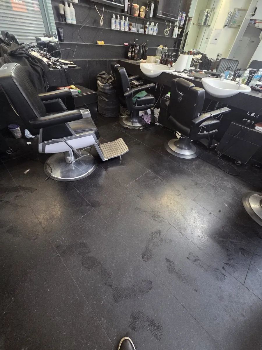 Barber chairs - Image 4