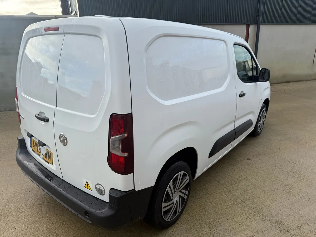2019 Vauxhall combo - Image 4