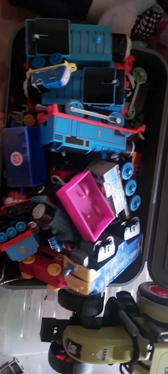 Thomas tank engine Tracks and engines - Image 2