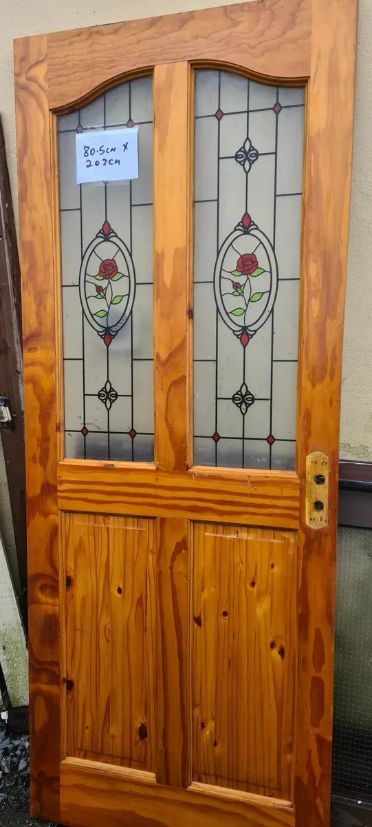 2 x Pine Doors with decorative glass - Image 1