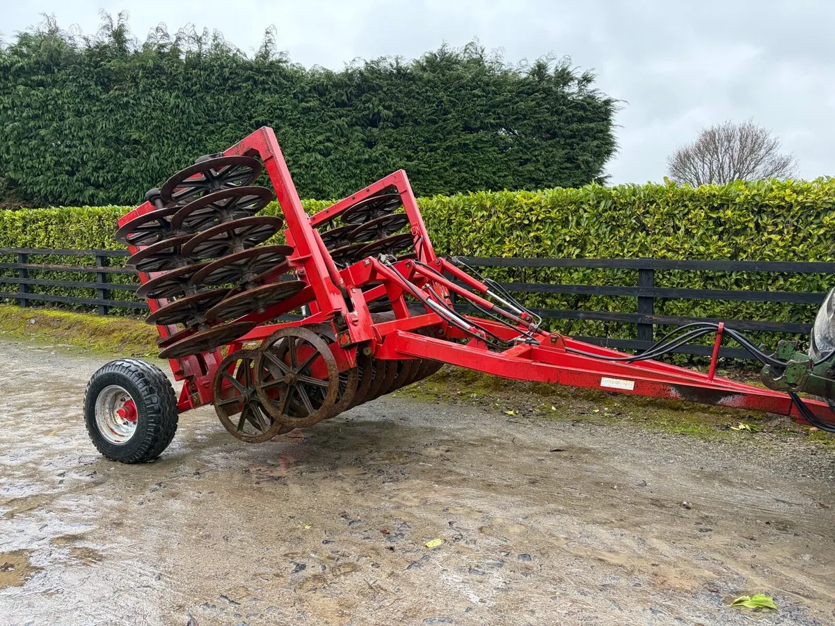 Farmforce 4m trailed press - Image 1