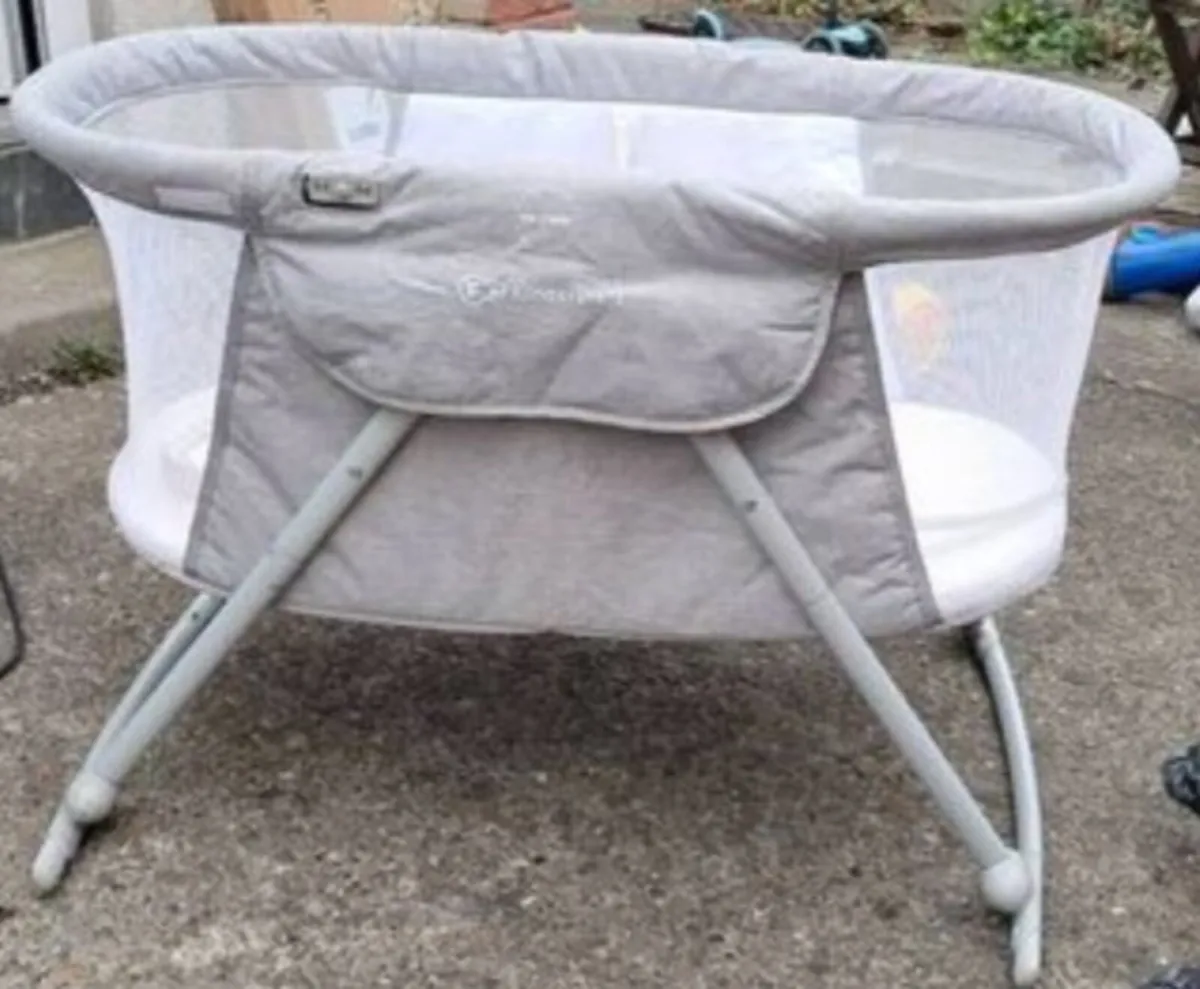 Portable crib
