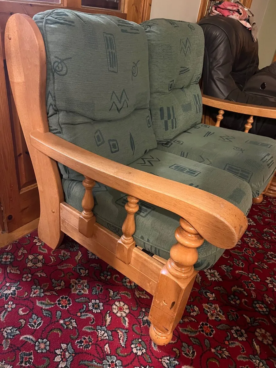 2 seater couch - Image 1