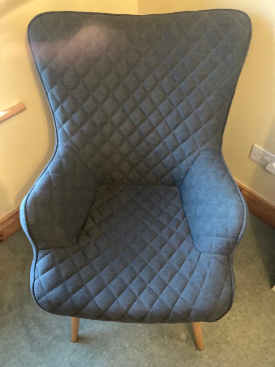 Armchair with footstool - Image 1