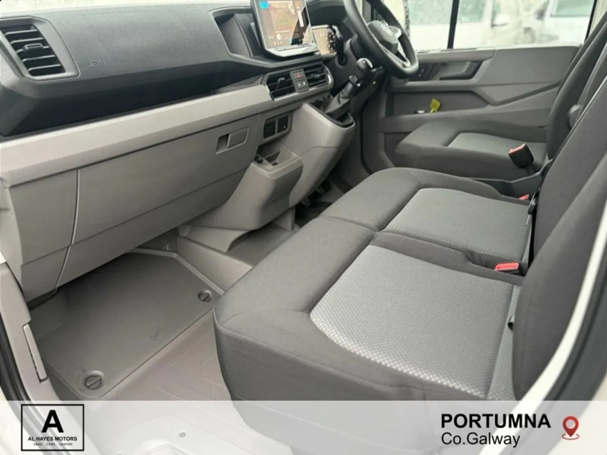 Volkswagen Crafter HIGHLINE 30 MWB 2.0TDI 6SPEED 1 - Image 4