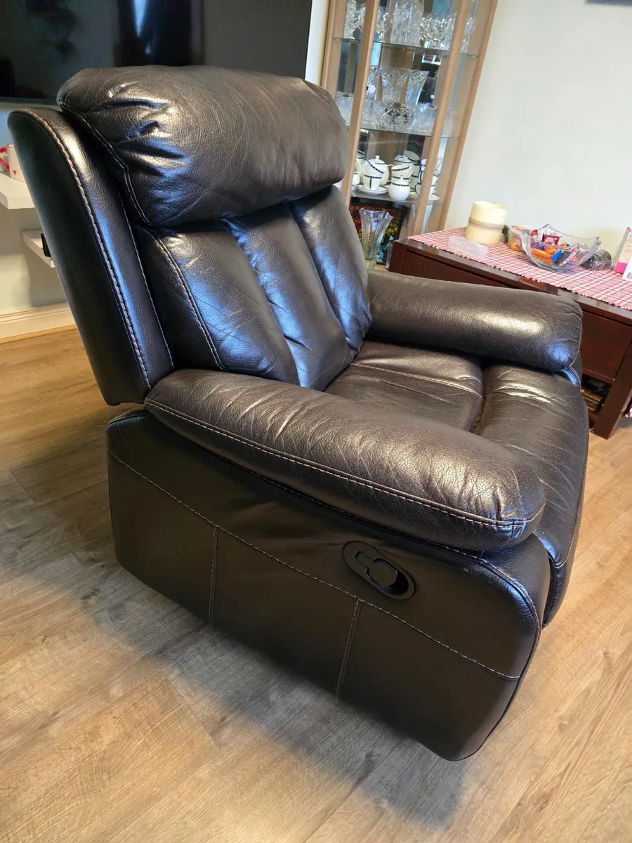 Recliner chair - Image 3