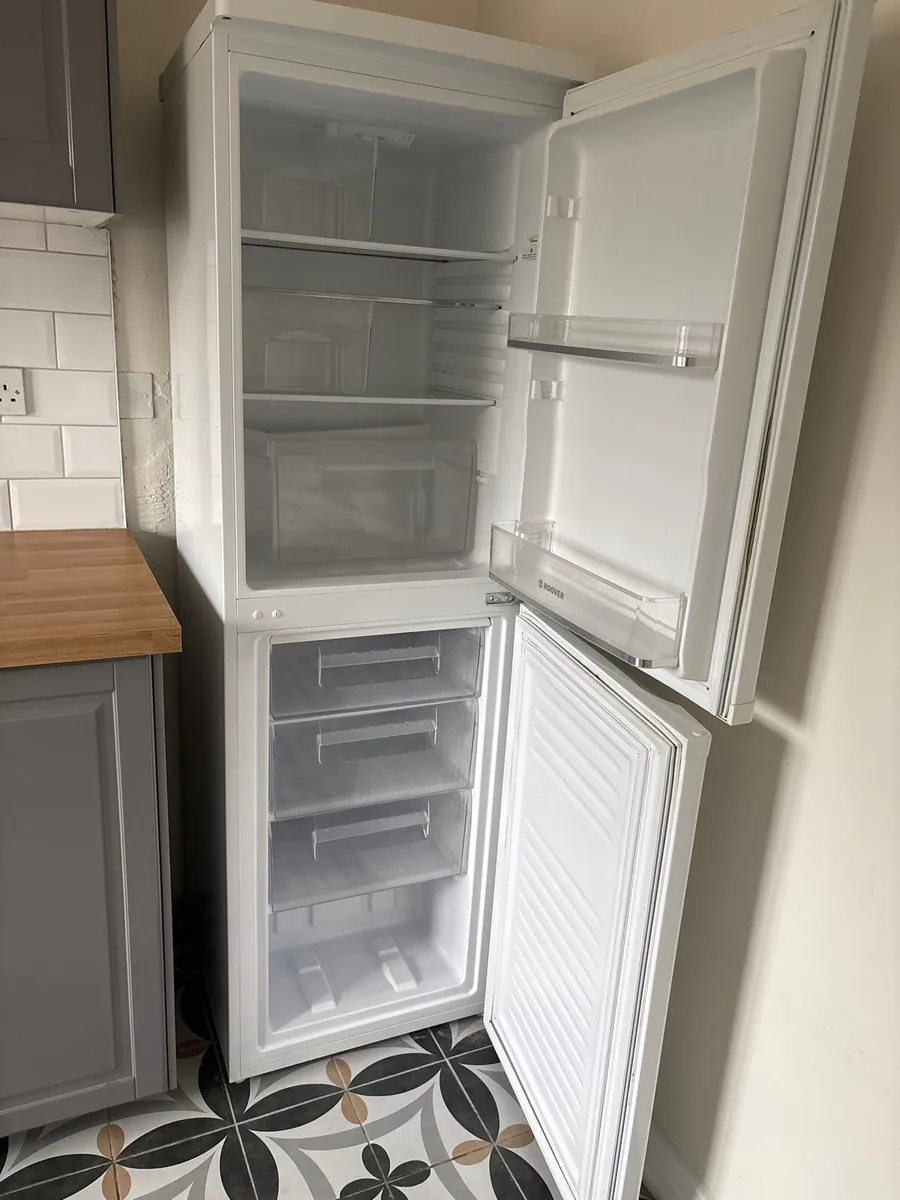 Hoover fridge freezer - Image 3