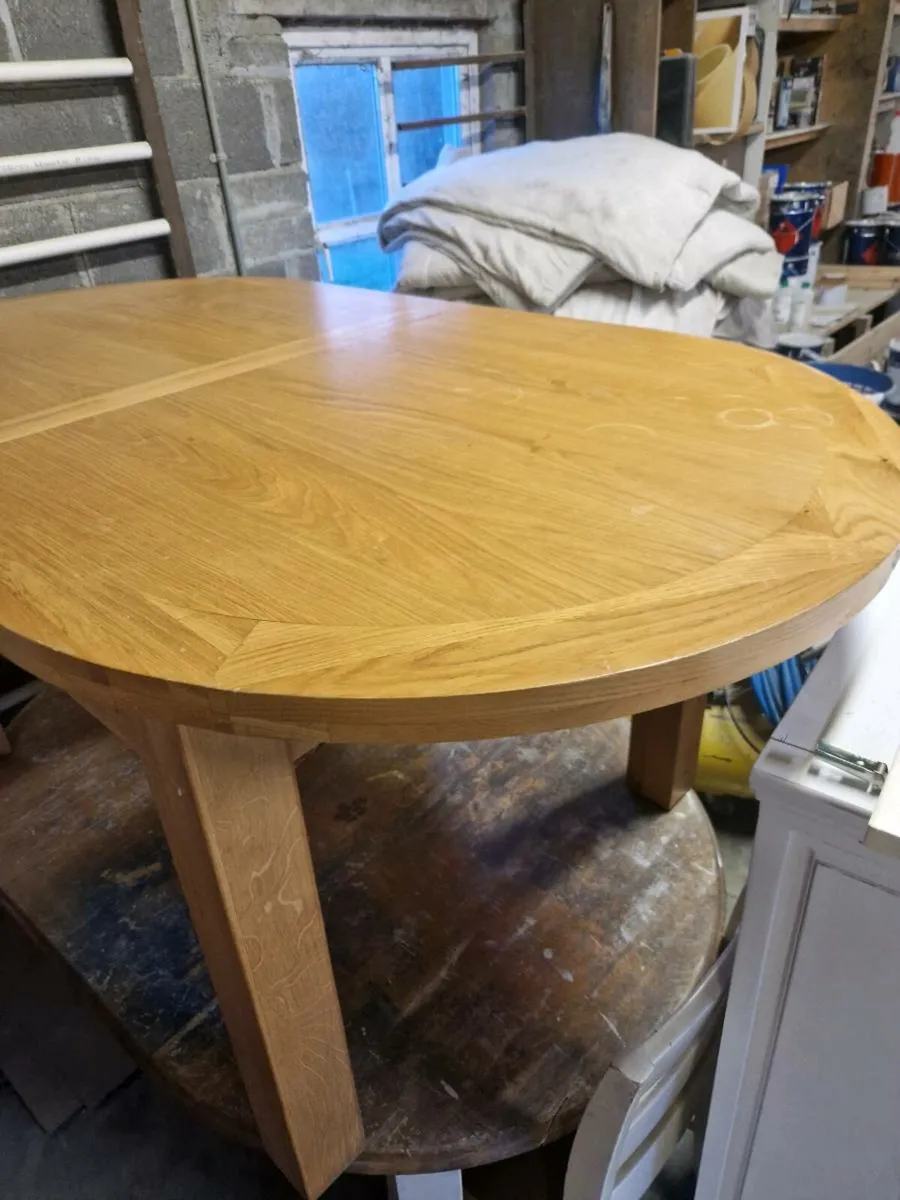 solid Oak Table & 6 Chairs - Image 1