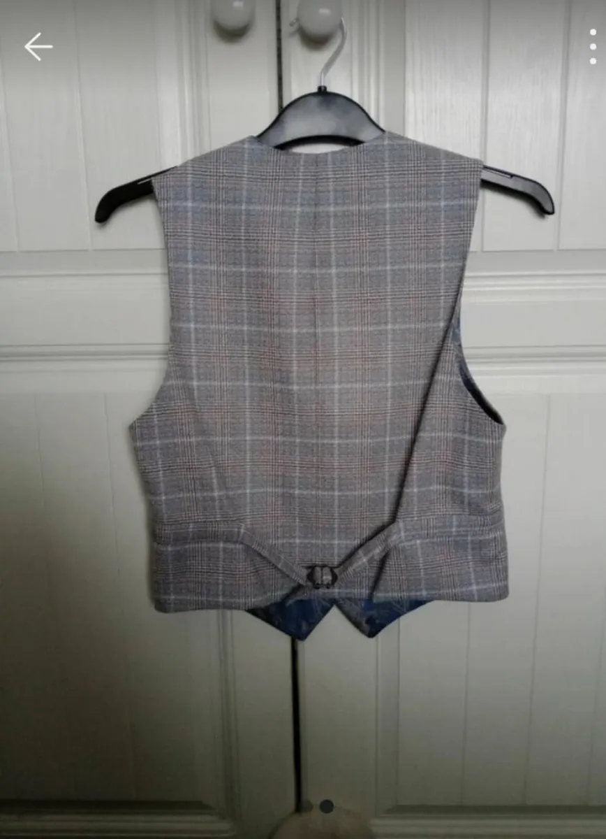 Boys suit Communion / Wedding ect. - Image 4