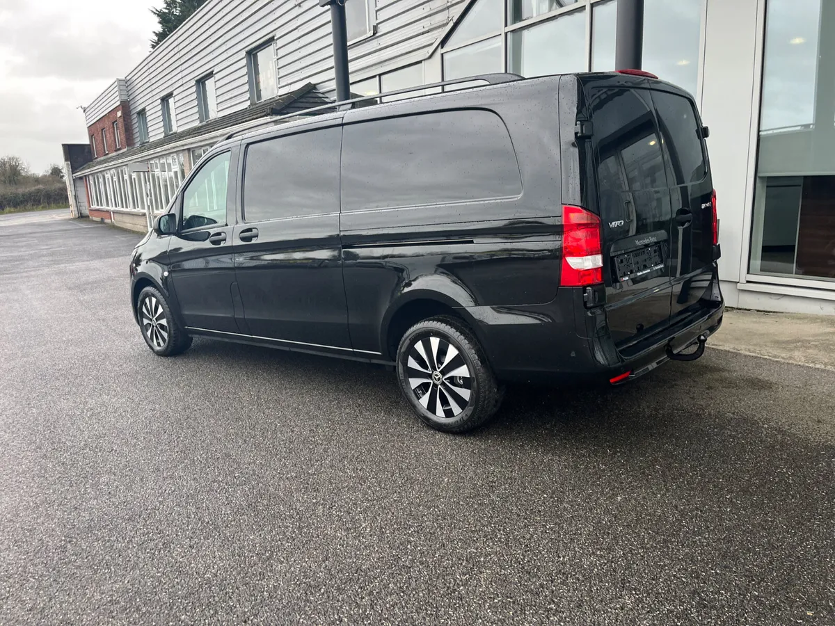 261 Mercedes-Benz Vito 119 Ex Long Auto - Image 3