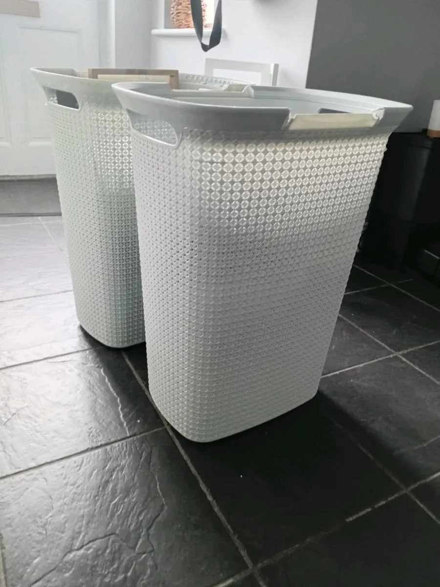 Laundry basket - Image 1