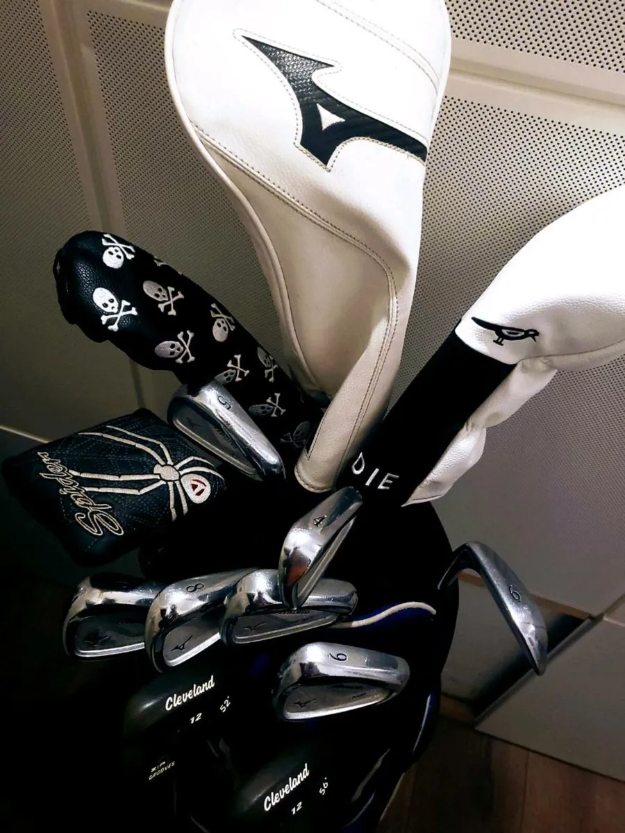 Set of Mizuno Golf Clubs - Image 1