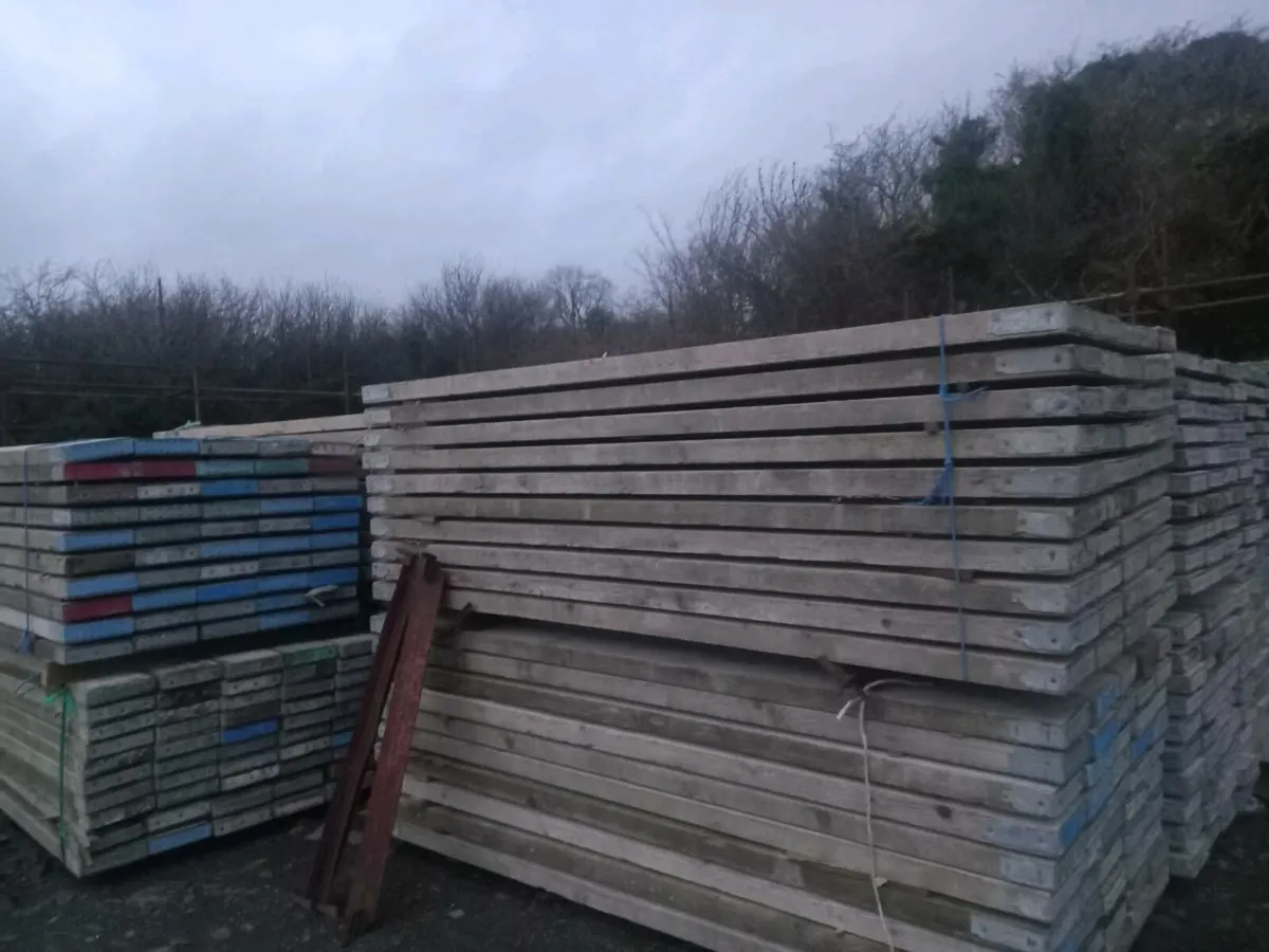 Slightly used scaffolding planks €11 - Image 3
