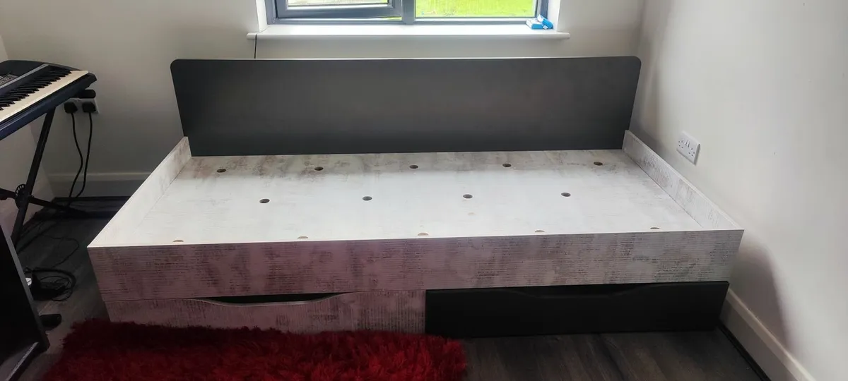 Single bed frame drawers 90 x 200cm - Image 2