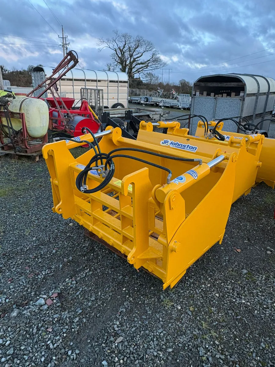 New Johnston Shear Grabs 5'2 (JCB Q-FIT) - Image 2