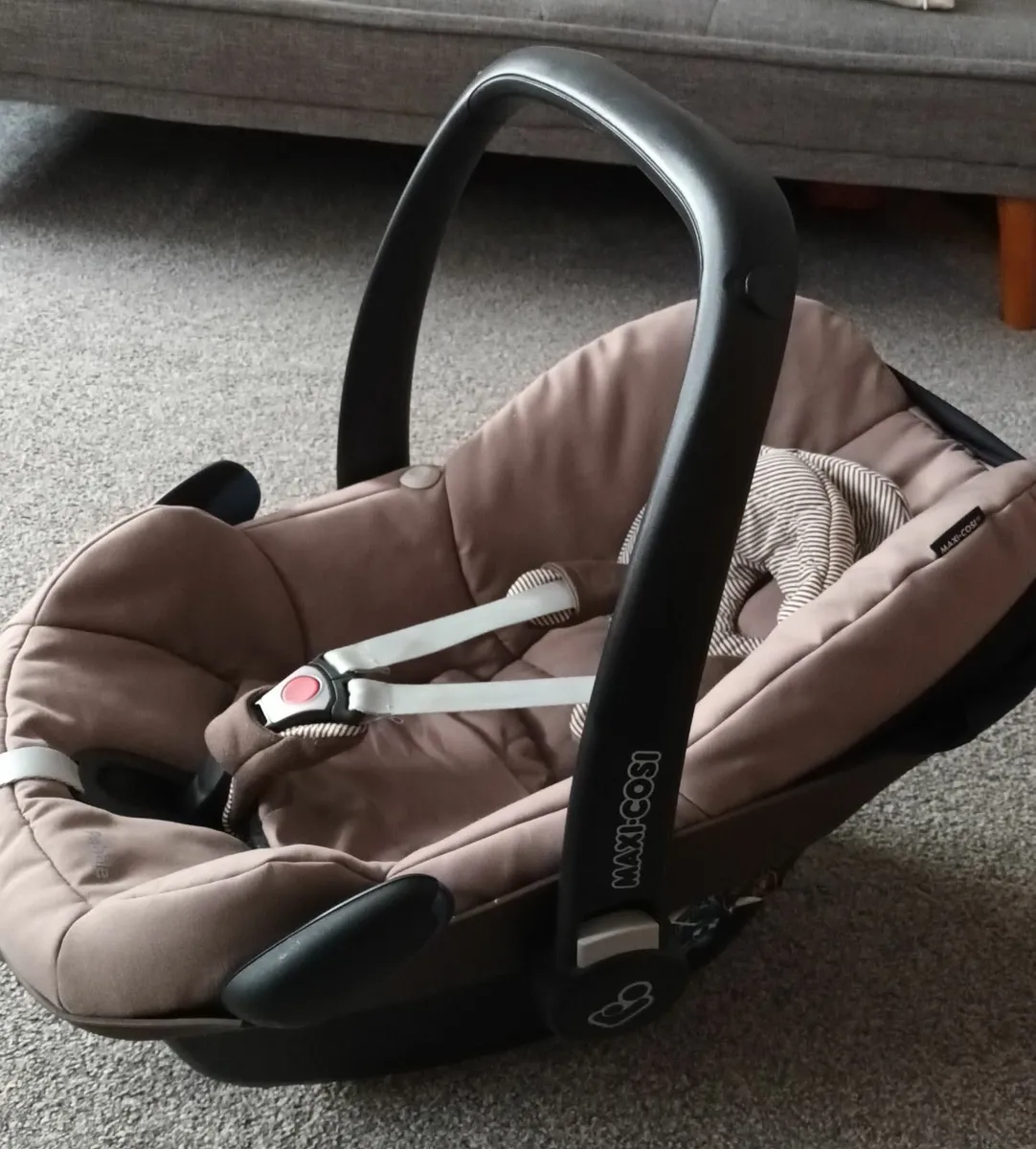 Maxi cosi pebble infant car seat - Image 3