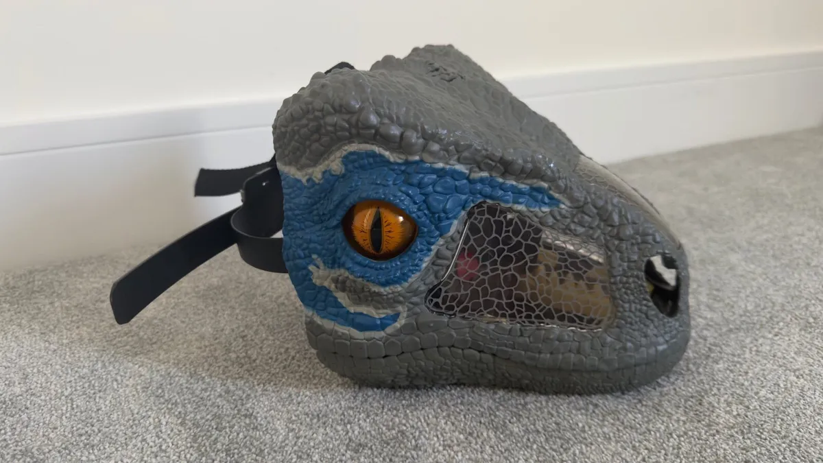 Jurassic World Velociraptor Blue Chomp N Roar Mask - Image 4