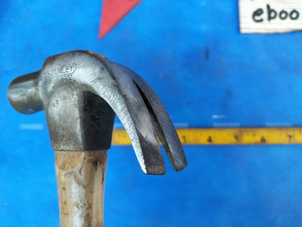16oz Stanley Claw Hammer - Image 4