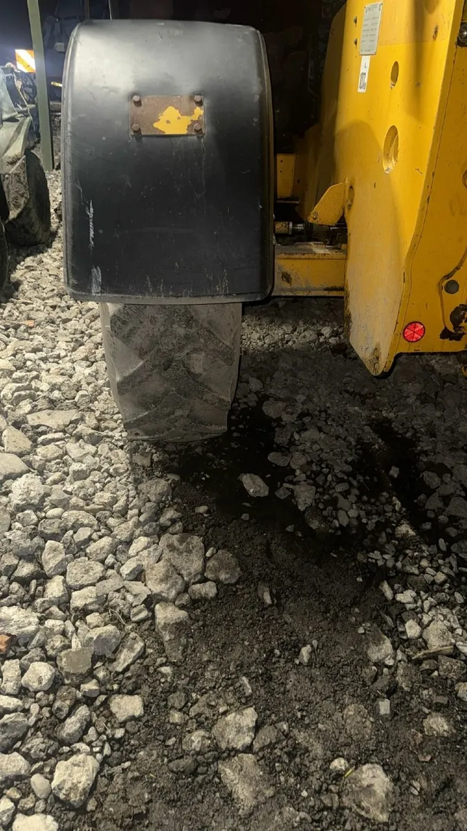 Tyres JCB - Image 1